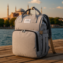 Cargar imagen en el visor de la galería, Mochila con cambiador multifunción
